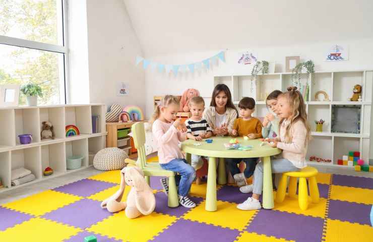 bambini all'asilo nido